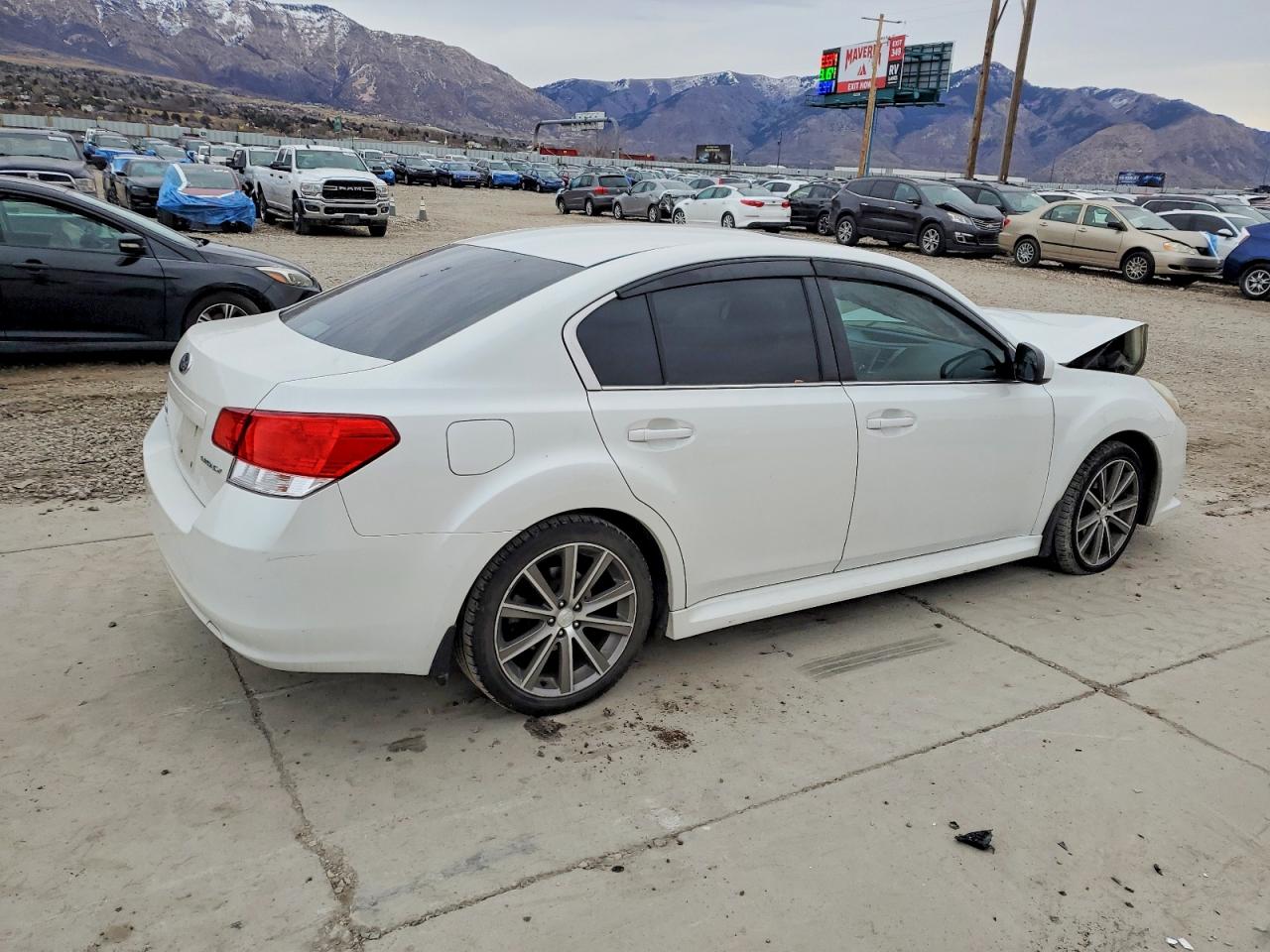 2013 SUBARU LEGACY 2.5I PREMIUM photo 3