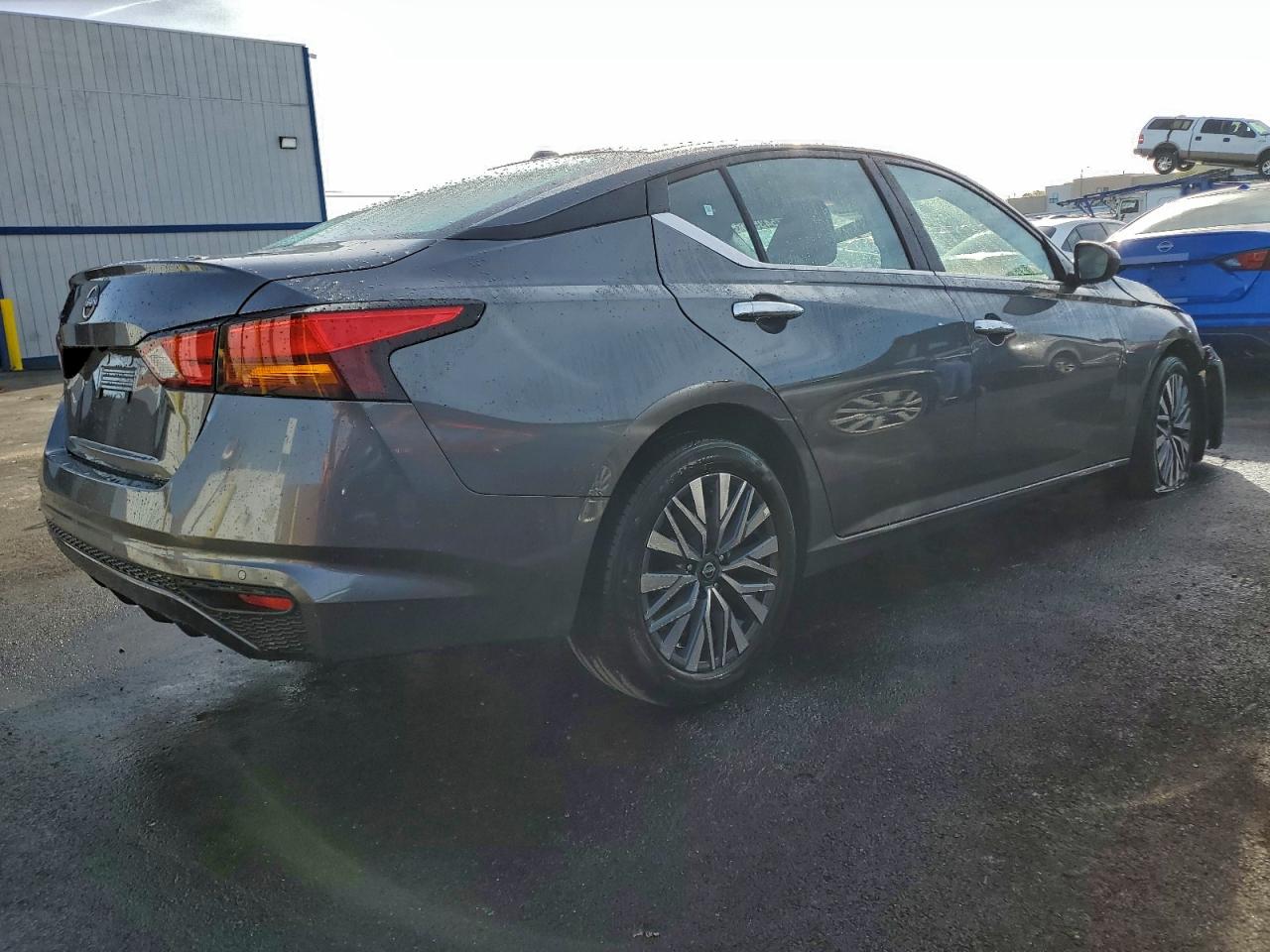 2025 NISSAN ALTIMA SV photo 3