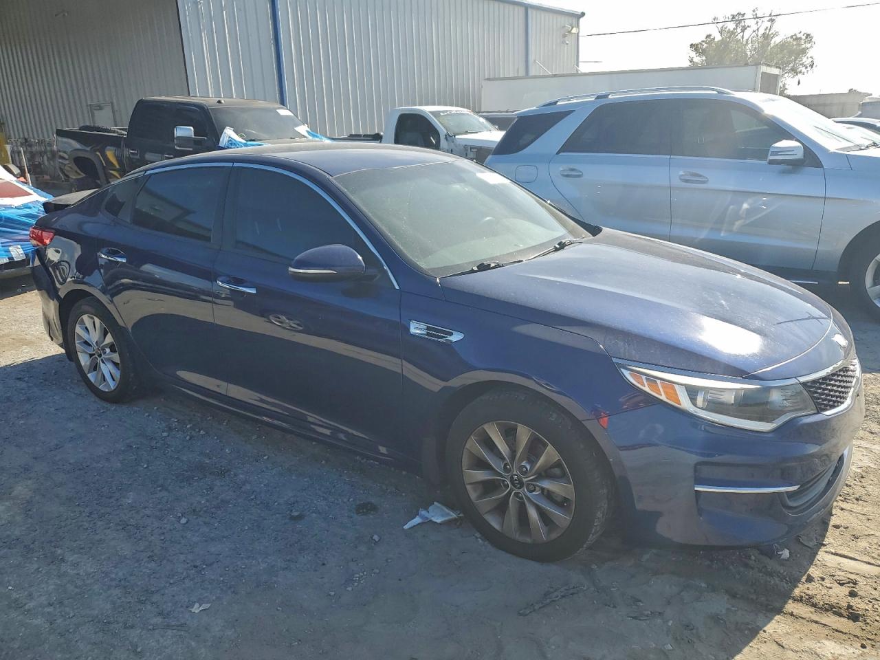 2018 KIA OPTIMA LX photo 4