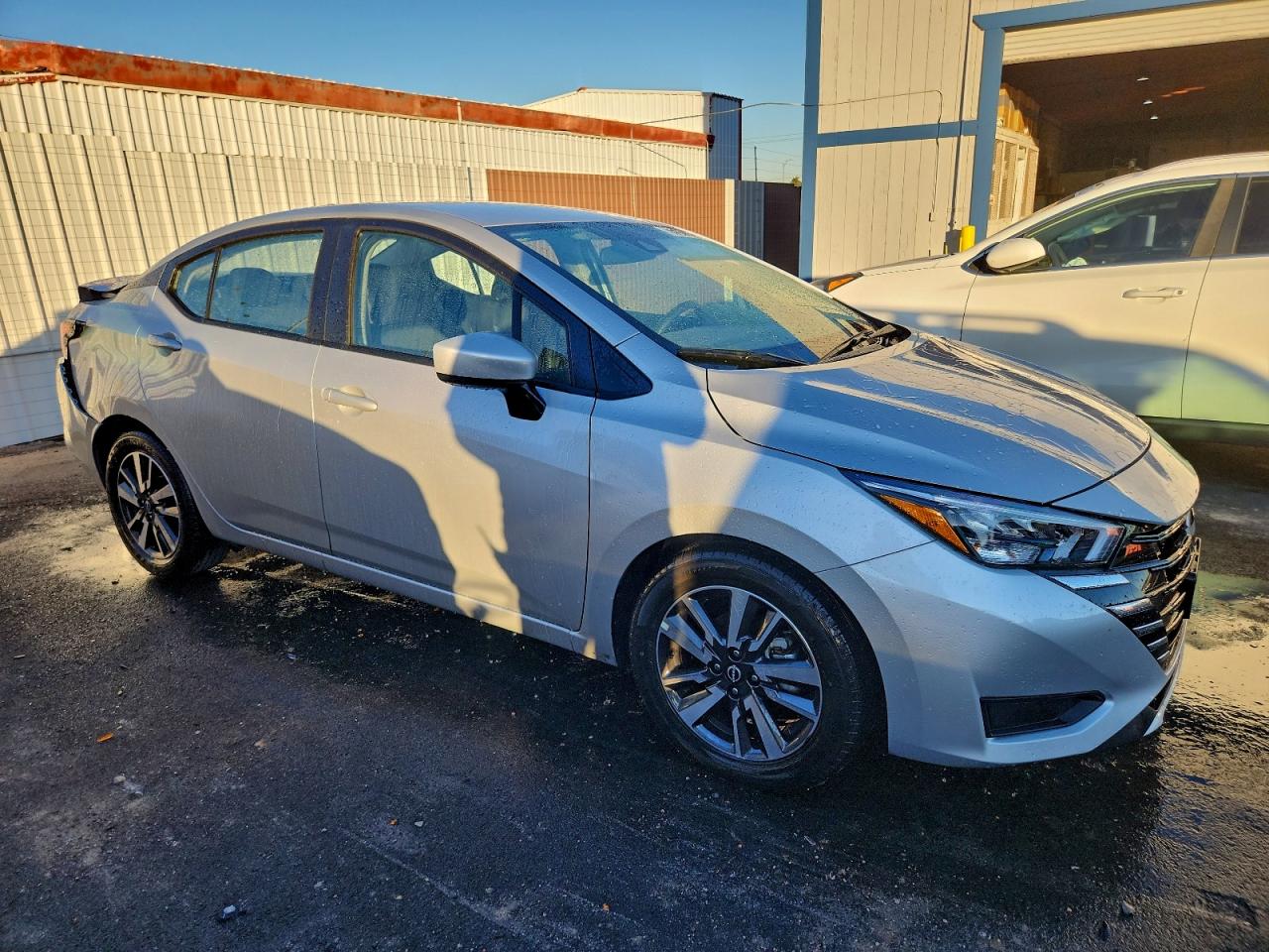 2025 NISSAN VERSA SV photo 4