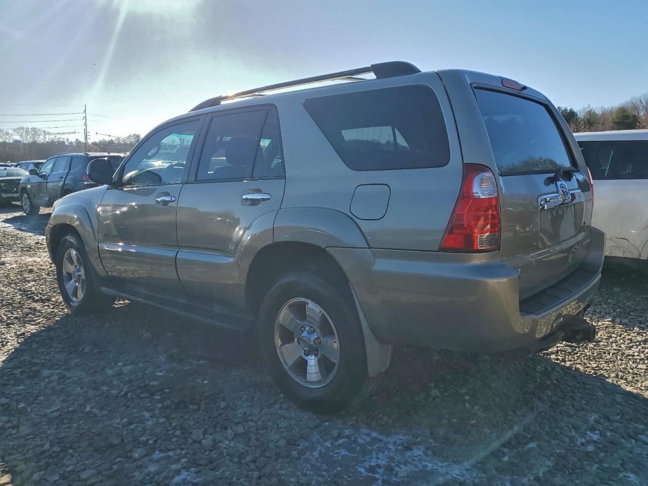 2008 TOYOTA 4RUNNER SR5 photo 2