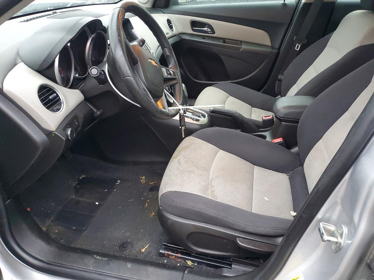 2016 CHEVROLET CRUZE LIMITED LS photo 7