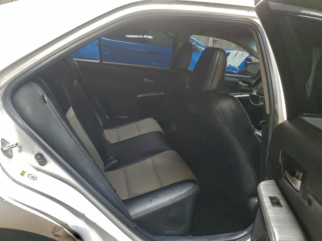 2014 TOYOTA CAMRY L photo 10