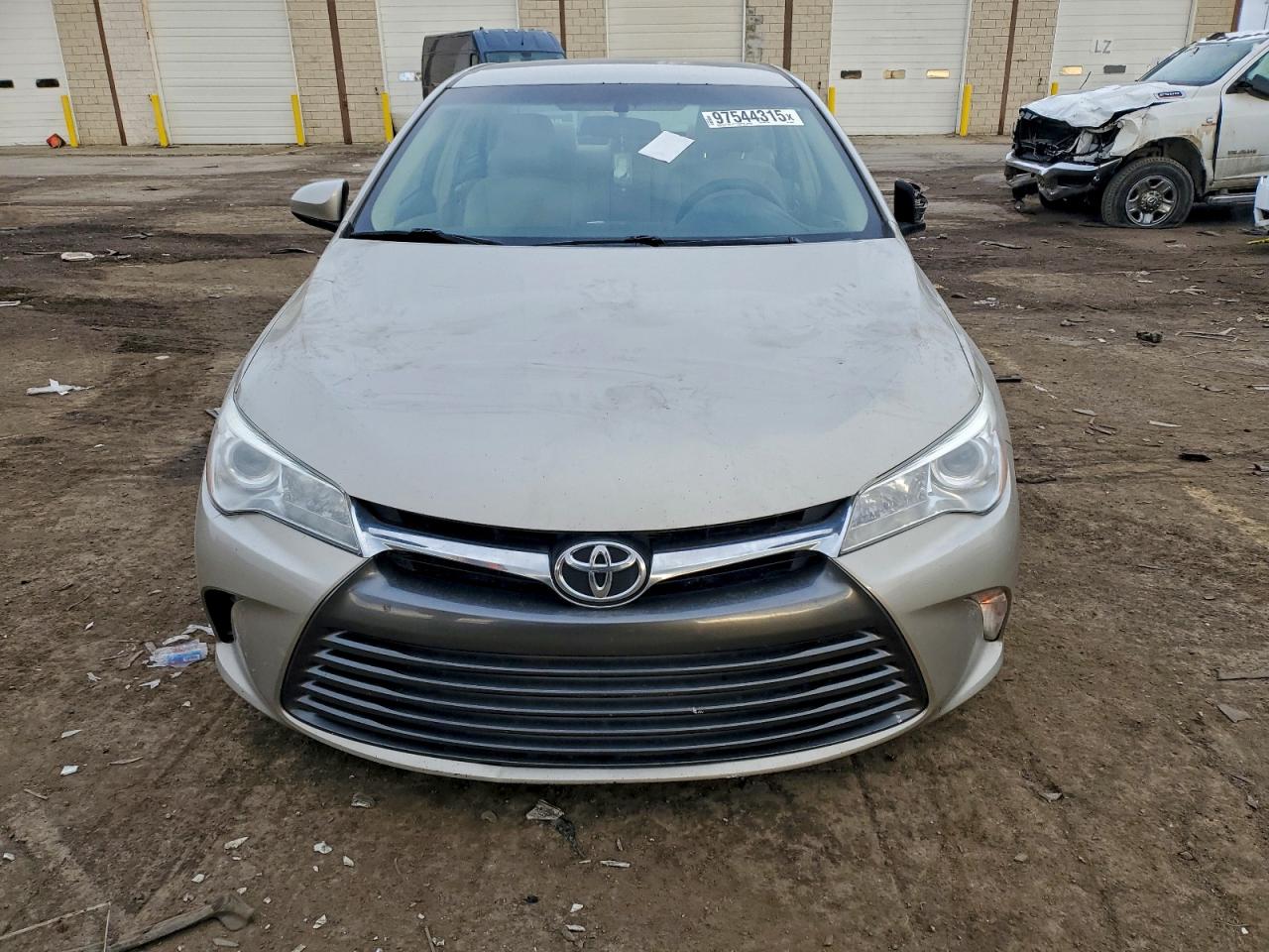 2016 TOYOTA CAMRY LE photo 9