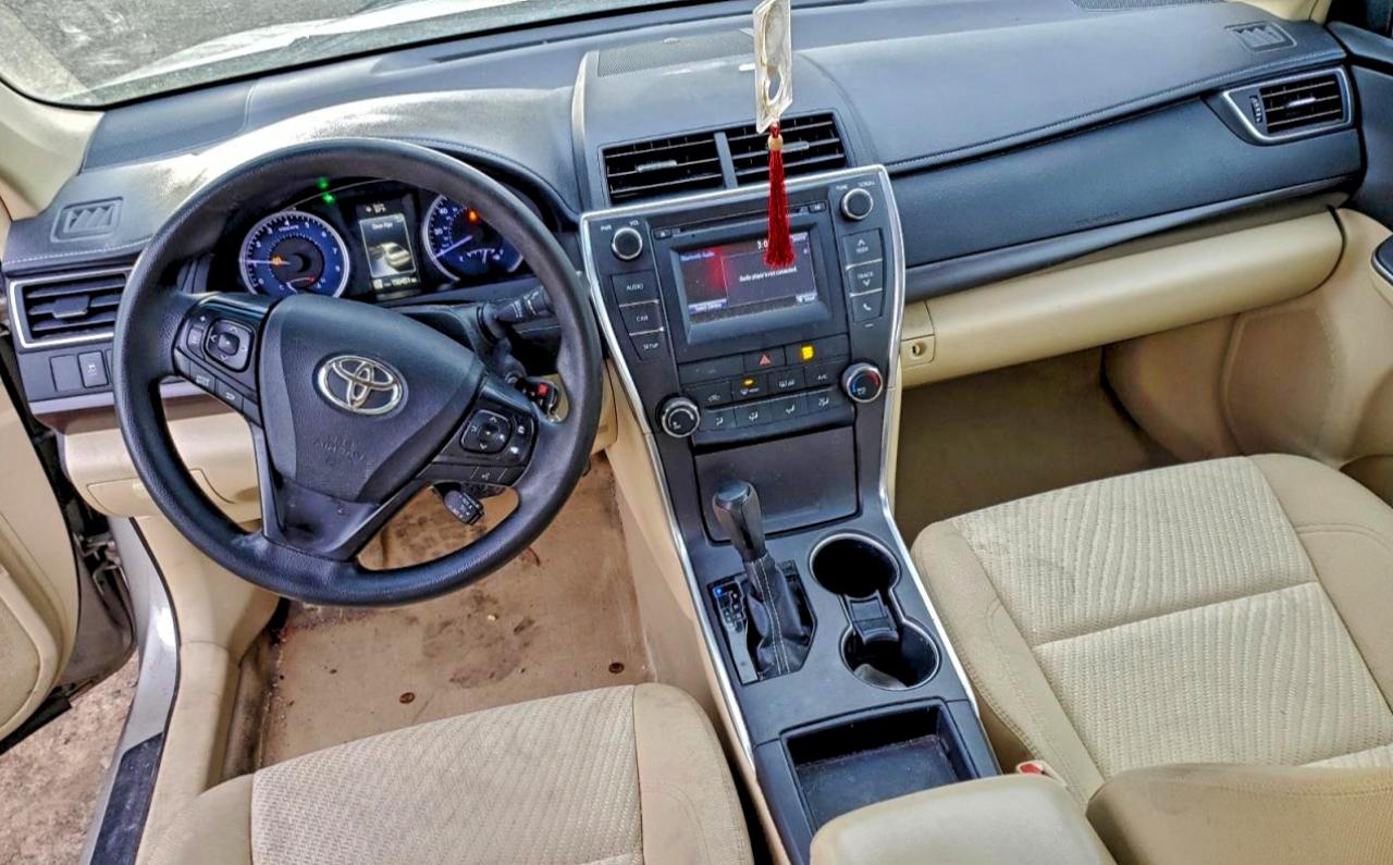 2016 TOYOTA CAMRY LE photo 15