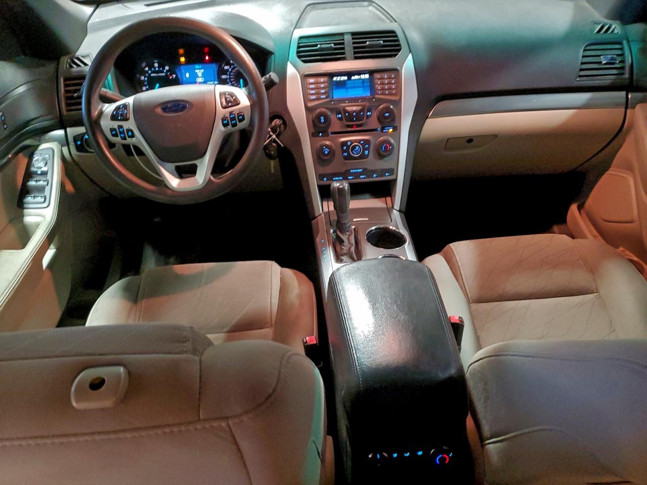 2011 FORD EXPLORER photo 29