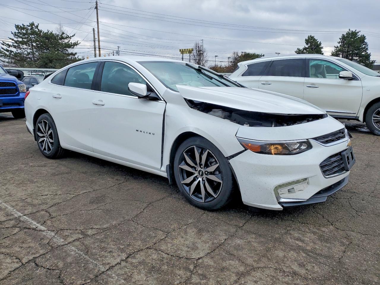 2017 CHEVROLET MALIBU LT photo 10