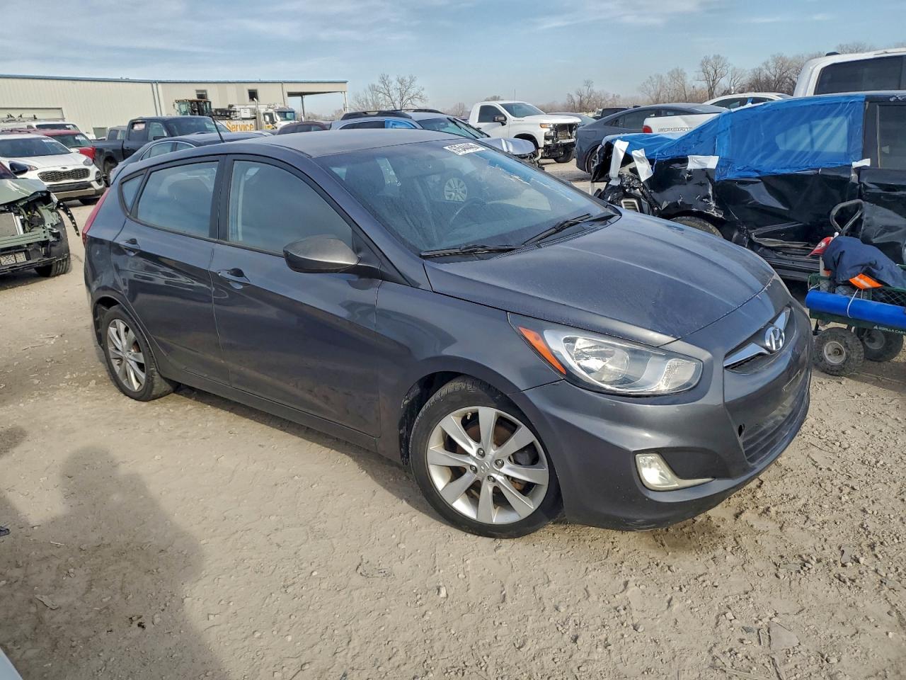 2012 HYUNDAI ACCENT GLS photo 4