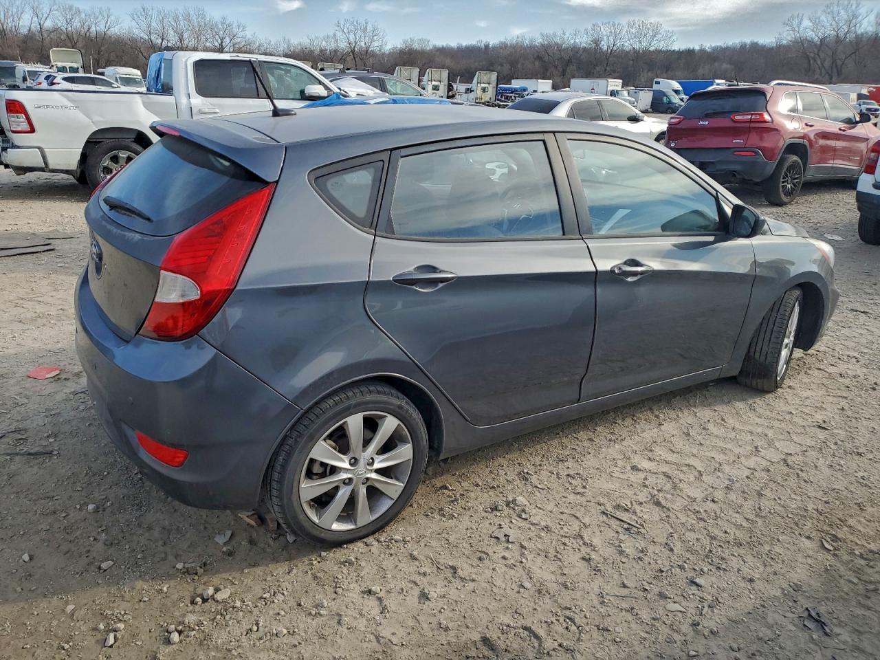 2012 HYUNDAI ACCENT GLS photo 3