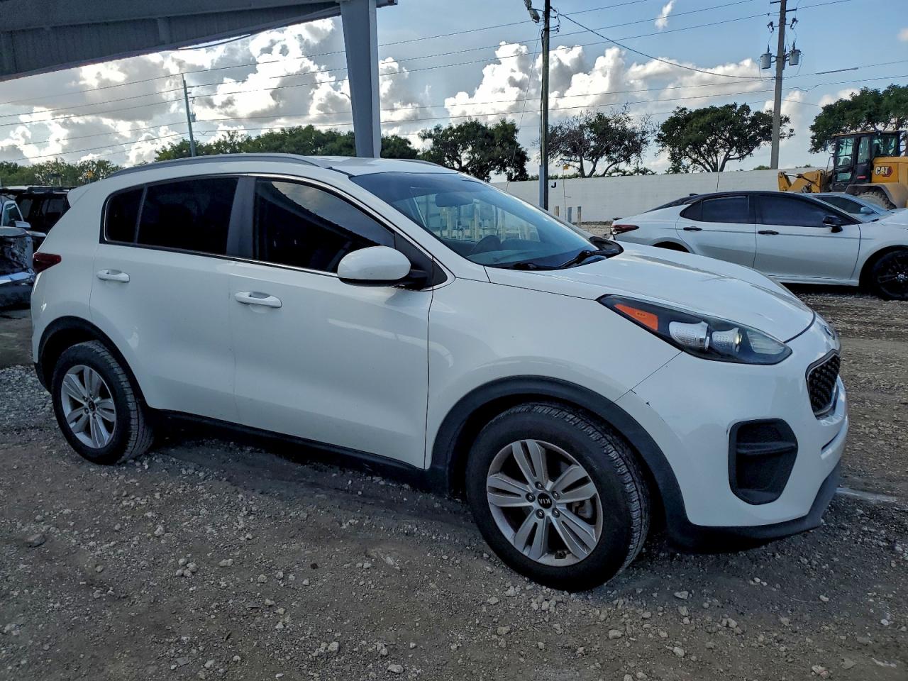 2017 KIA SPORTAGE LX photo 4