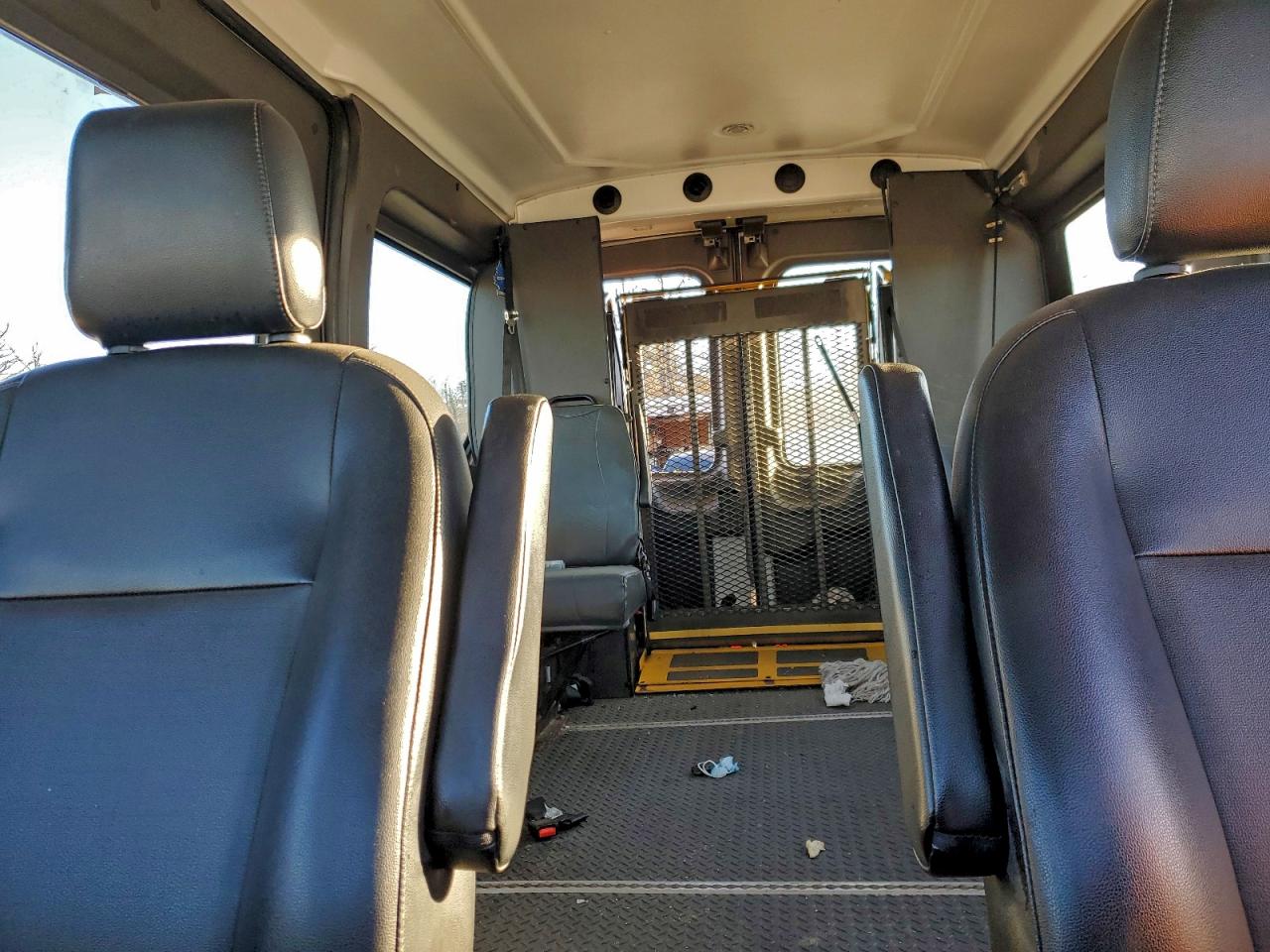 2020 FORD TRANSIT T-150 photo 19