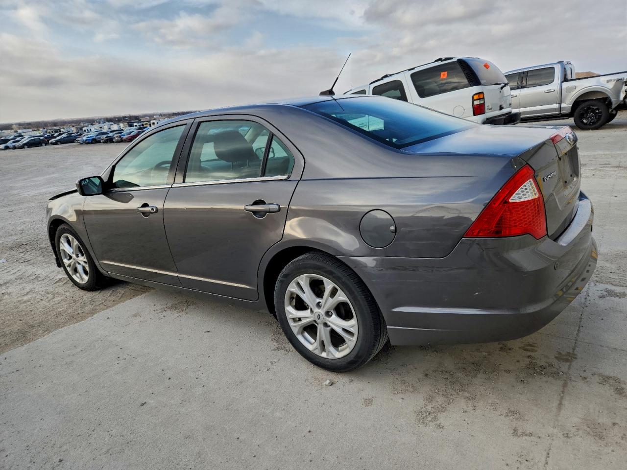 2012 FORD FUSION SE photo 2