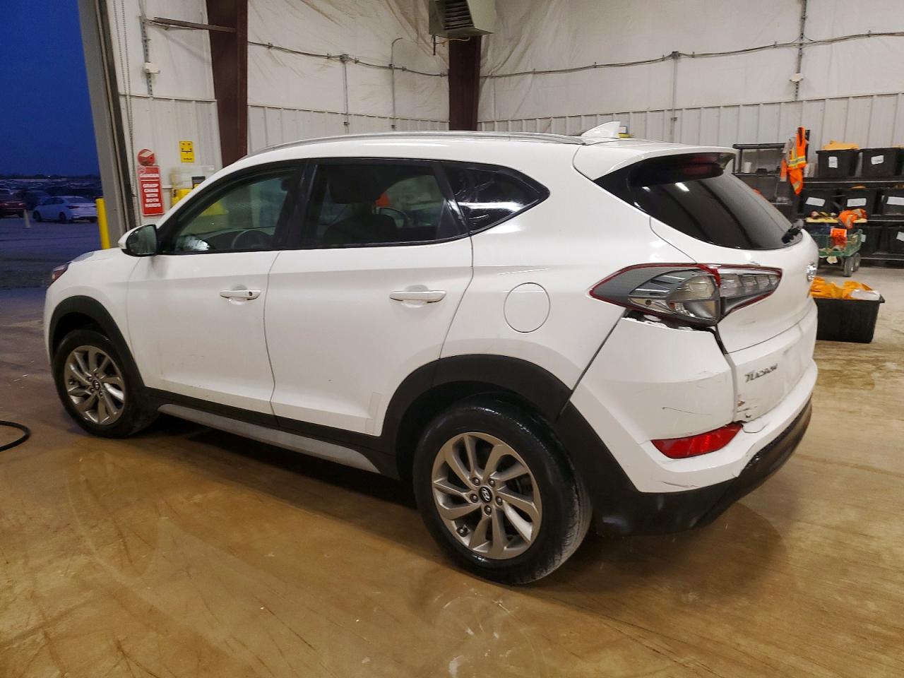 2018 HYUNDAI TUCSON SEL photo 2