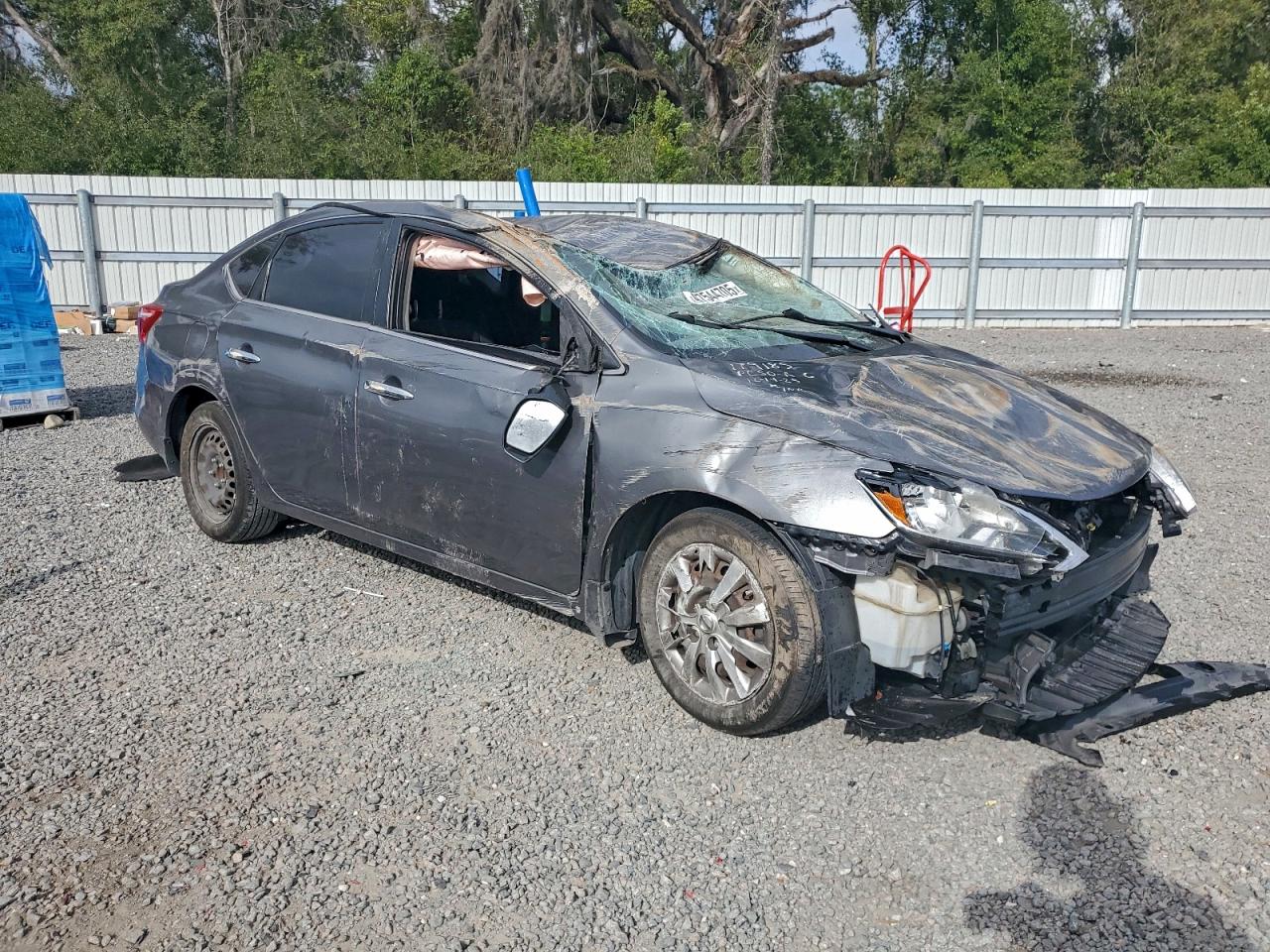 2017 NISSAN SENTRA S photo 4