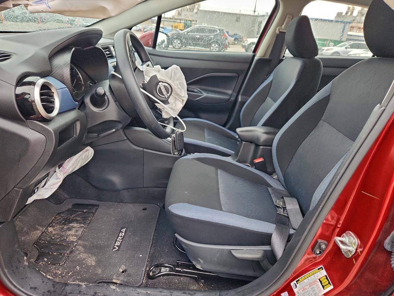 2025 NISSAN VERSA SV photo 7