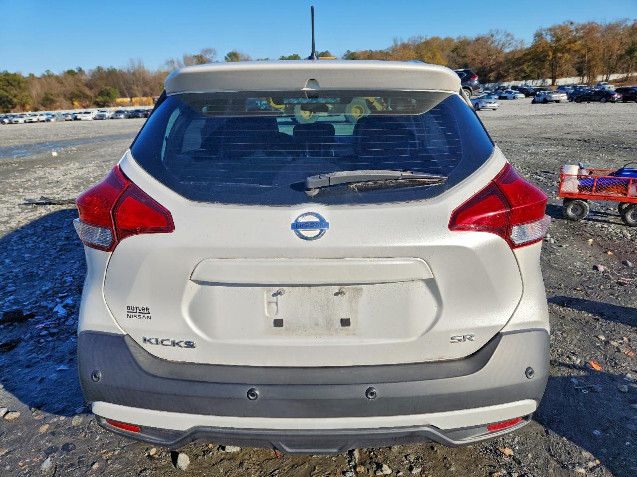 2020 NISSAN KICKS SR photo 6