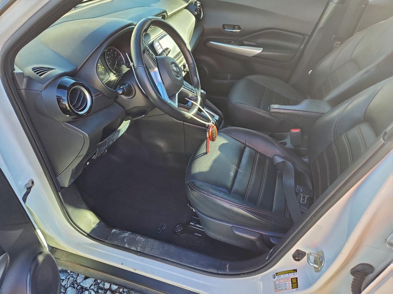 2020 NISSAN KICKS SR photo 7