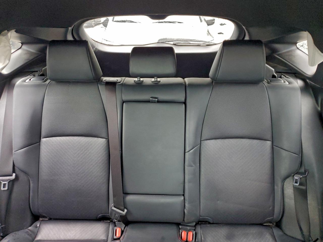 2021 TOYOTA VENZA LE photo 10
