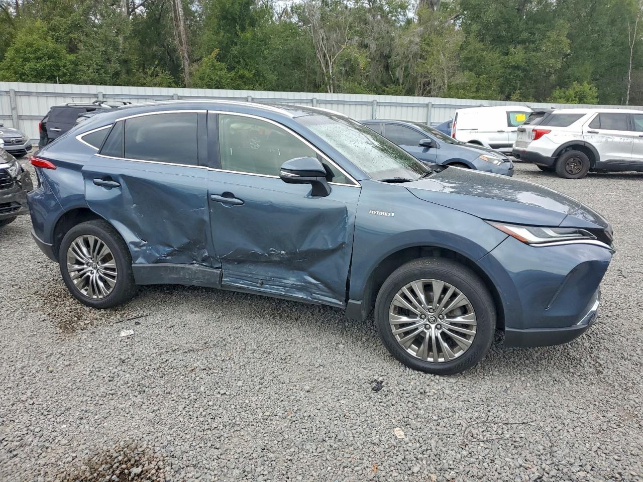 2021 TOYOTA VENZA LE photo 4