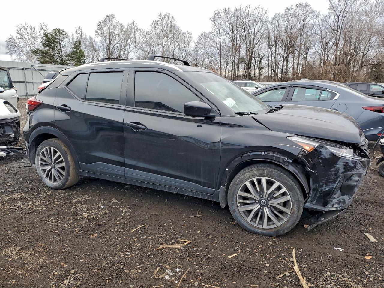 2021 NISSAN KICKS SV photo 4