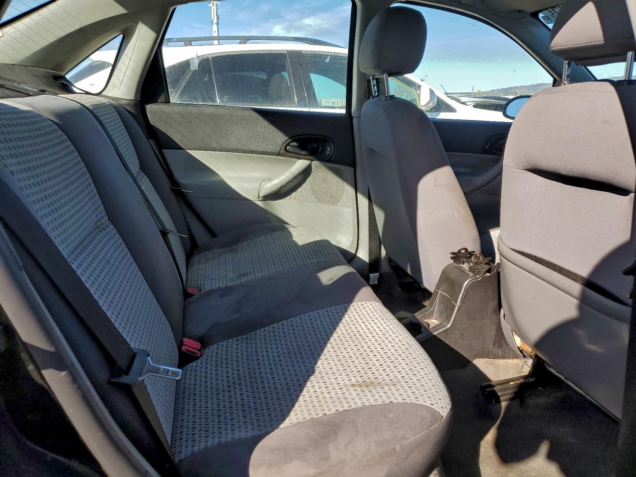 2006 FORD FOCUS ZX4 photo 19