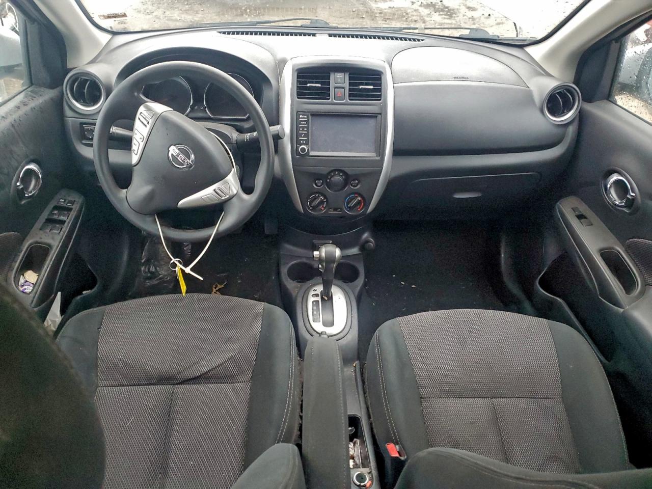2019 NISSAN VERSA S photo 8
