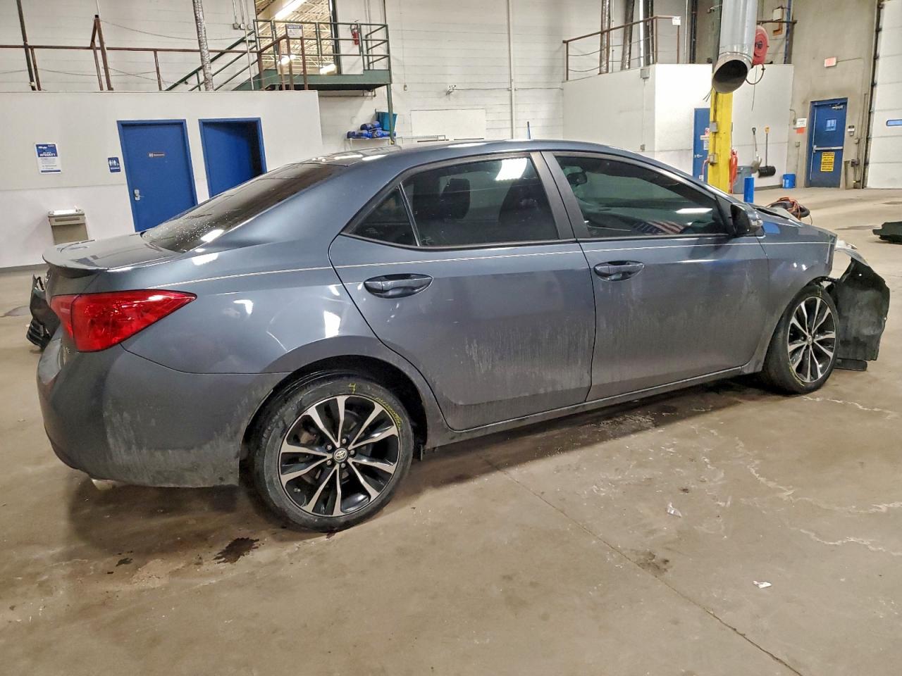 2019 TOYOTA COROLLA L photo 3