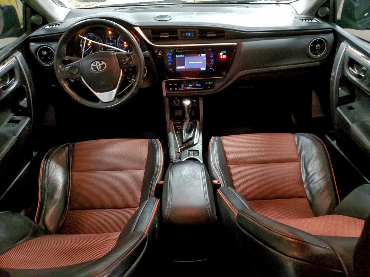 2019 TOYOTA COROLLA L photo 8