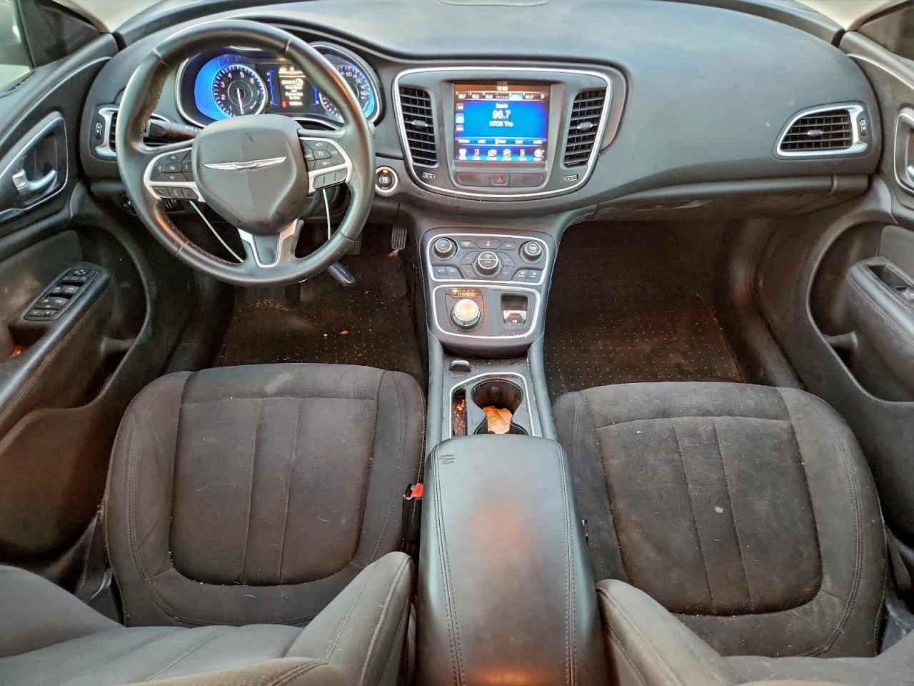 2015 CHRYSLER 200 LIMITED photo 8