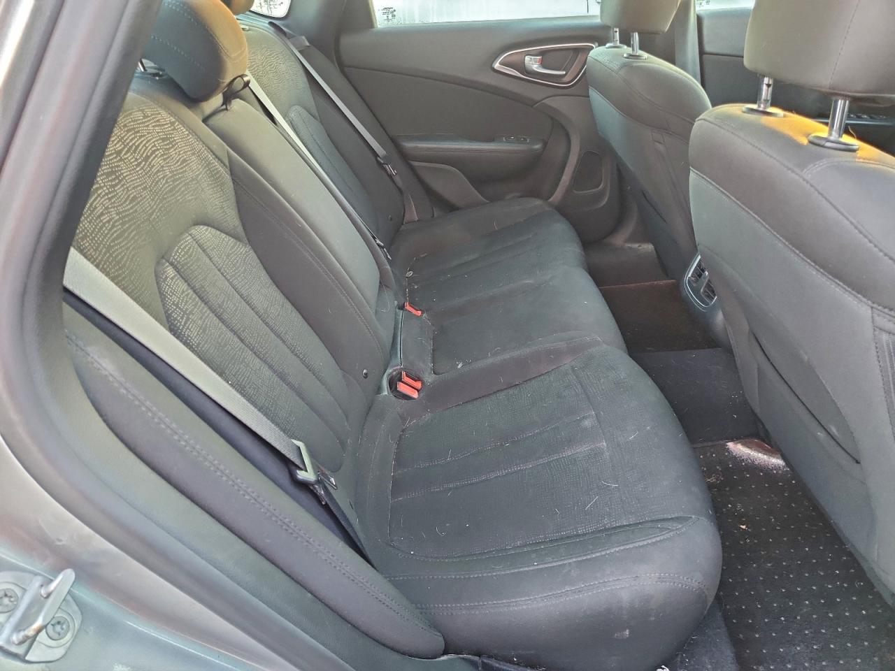 2015 CHRYSLER 200 LIMITED photo 10