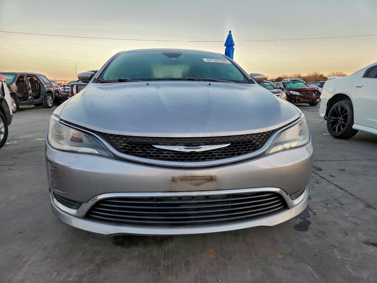 2015 CHRYSLER 200 LIMITED photo 5