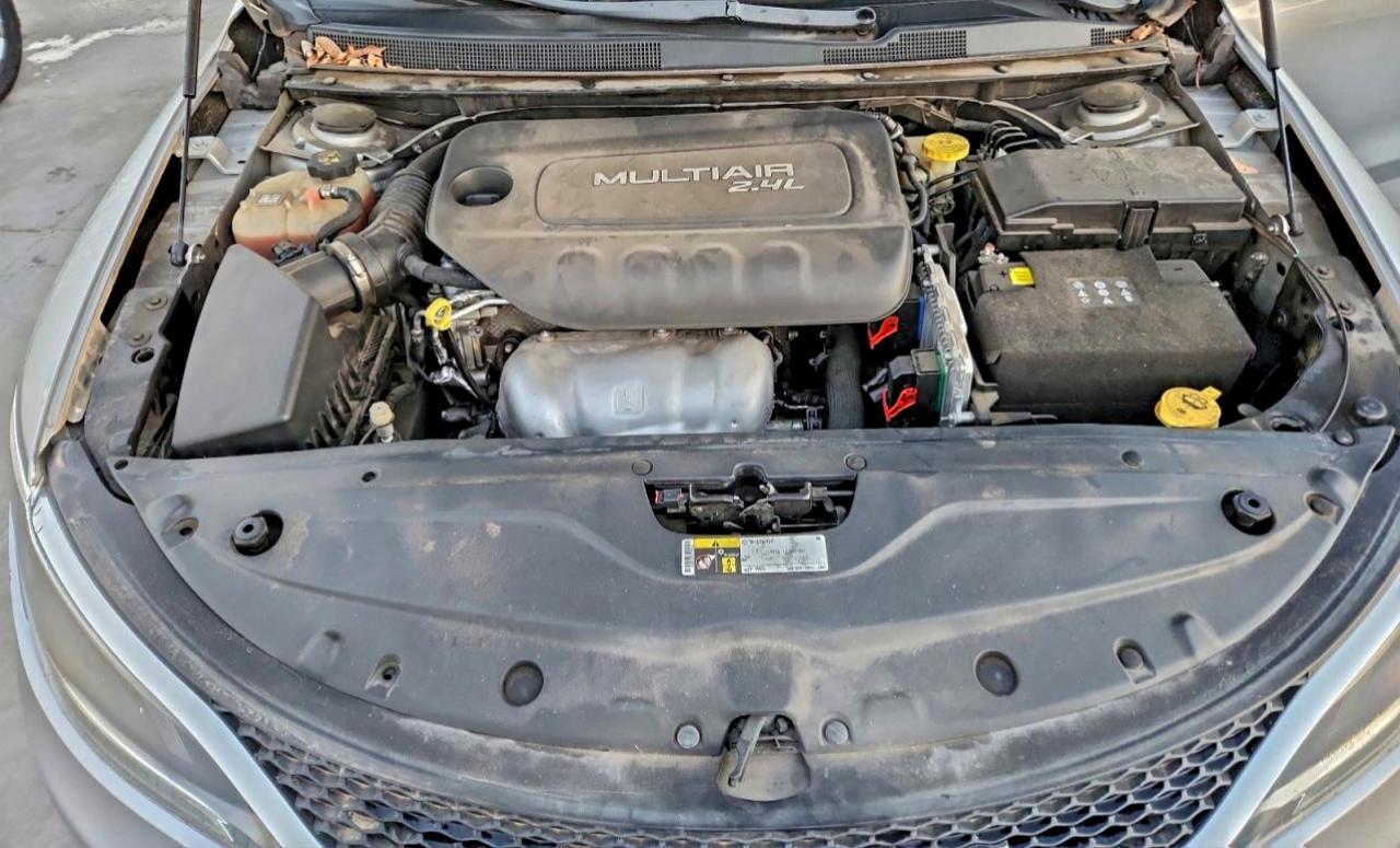 2015 CHRYSLER 200 LIMITED photo 11