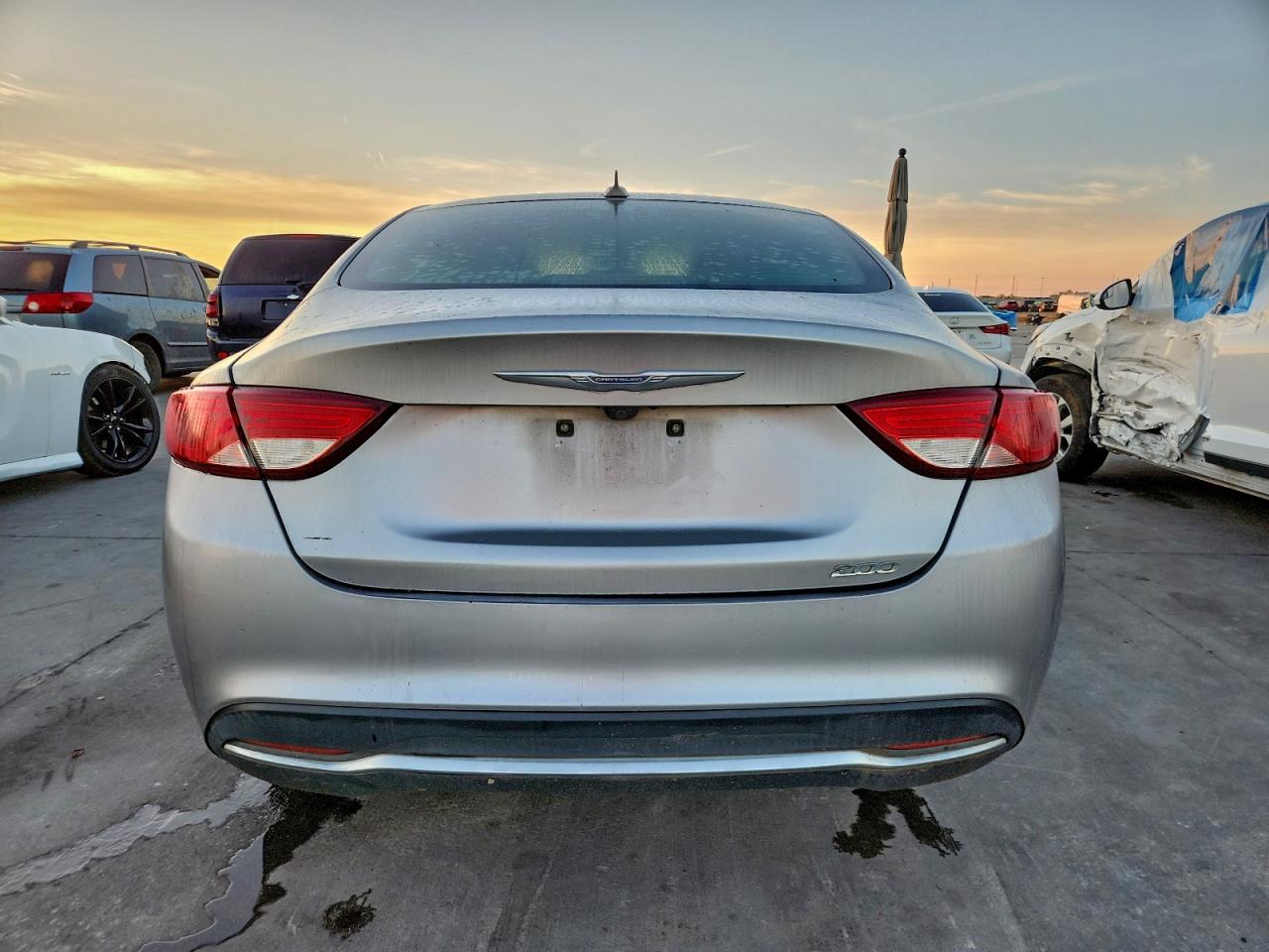 2015 CHRYSLER 200 LIMITED photo 6