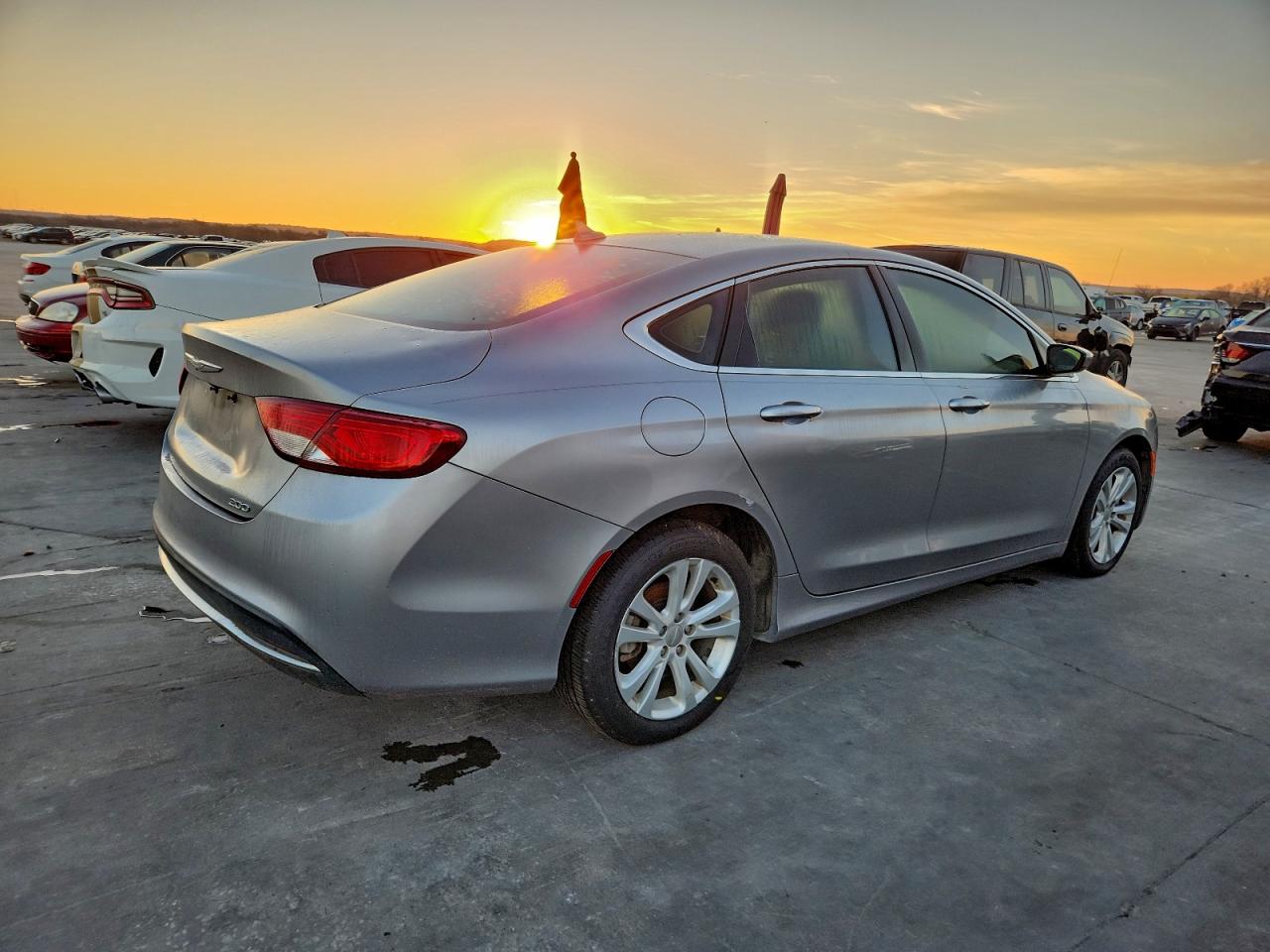 2015 CHRYSLER 200 LIMITED photo 3
