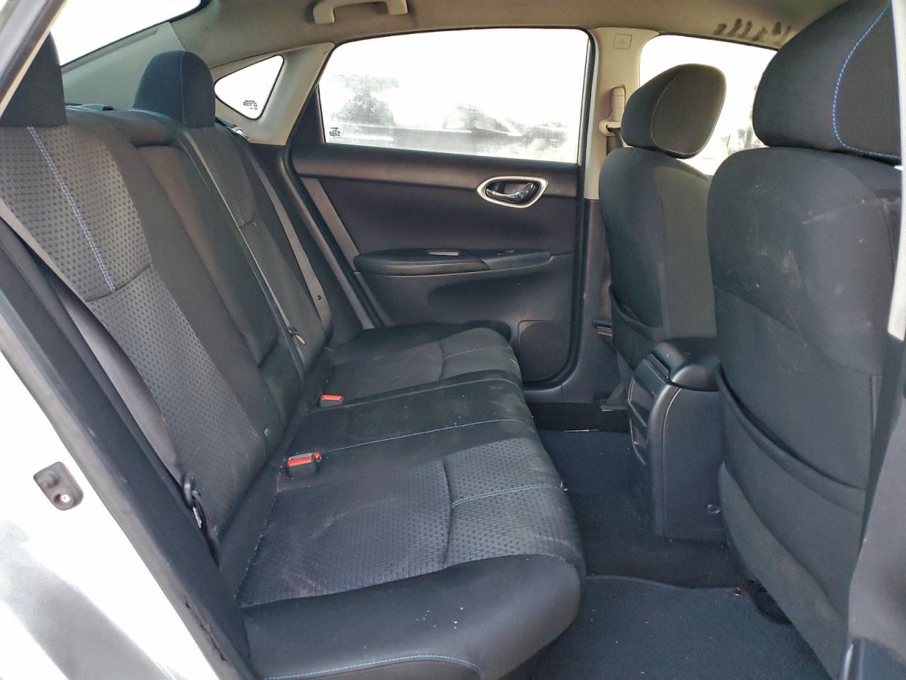 2016 NISSAN SENTRA S photo 10