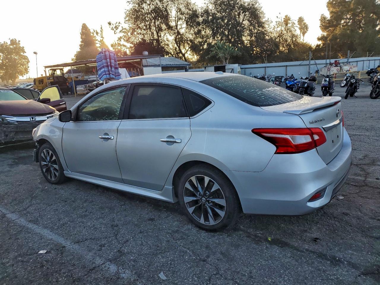 2016 NISSAN SENTRA S photo 2