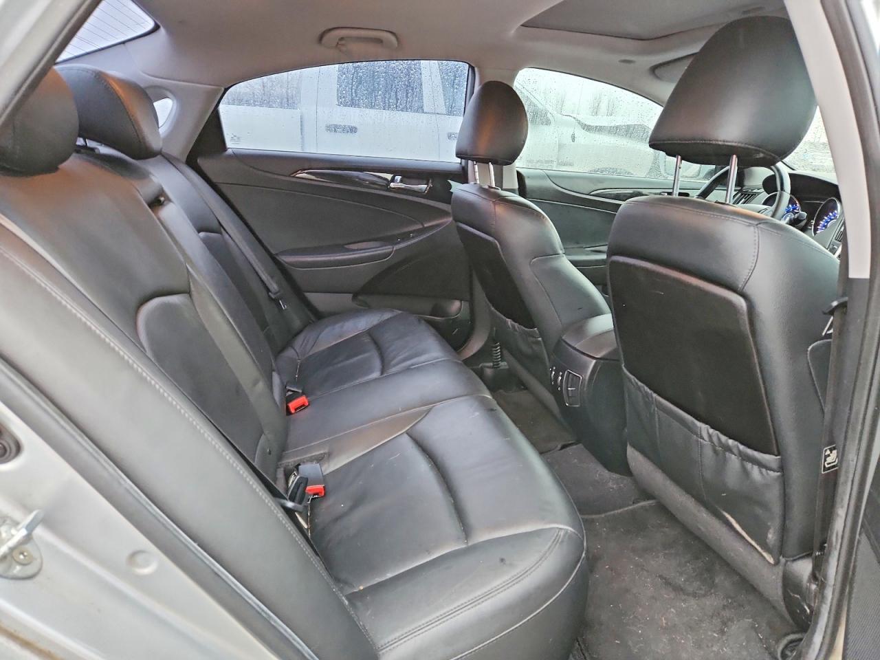 2013 HYUNDAI SONATA SE photo 10