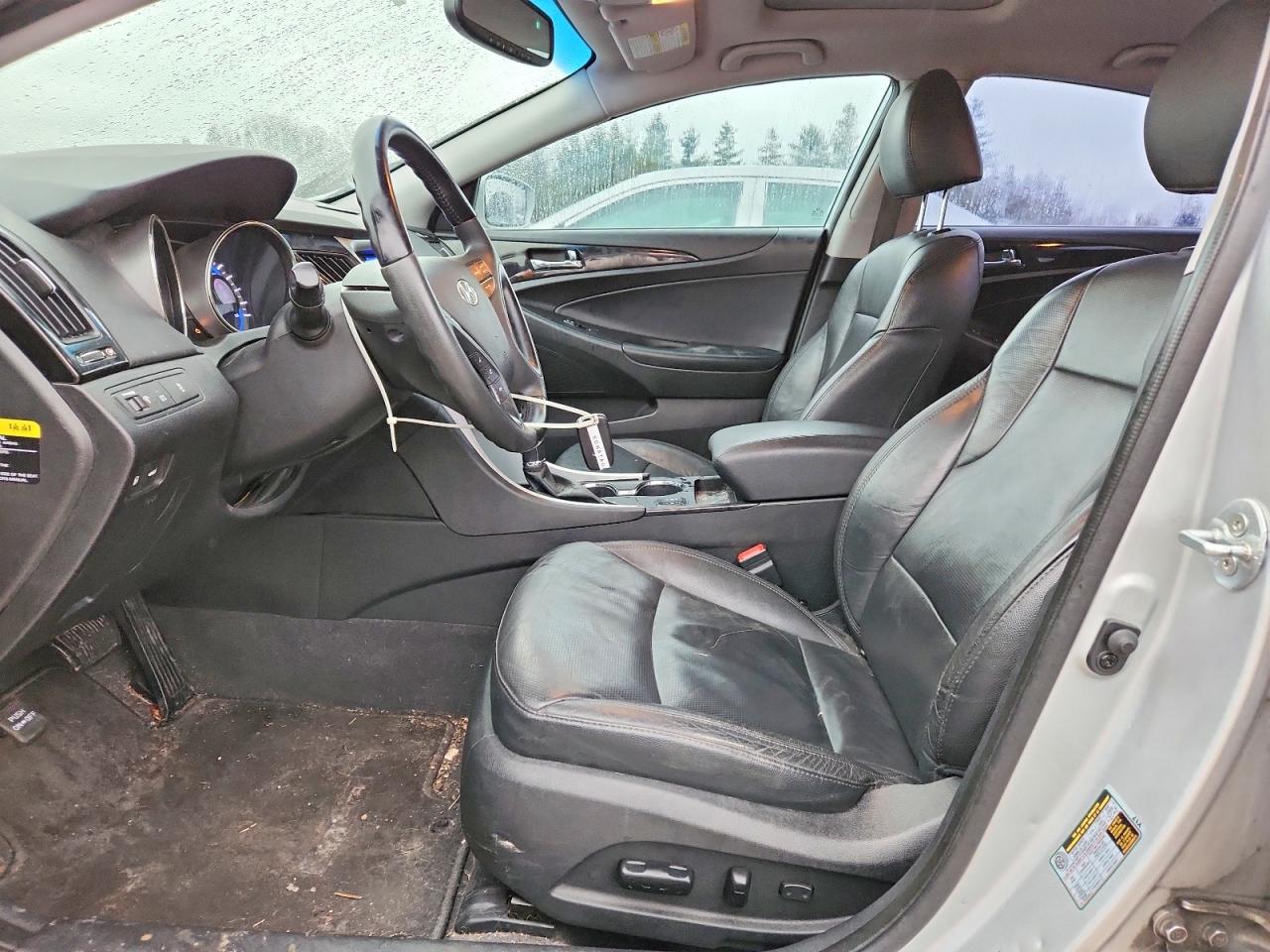 2013 HYUNDAI SONATA SE photo 7