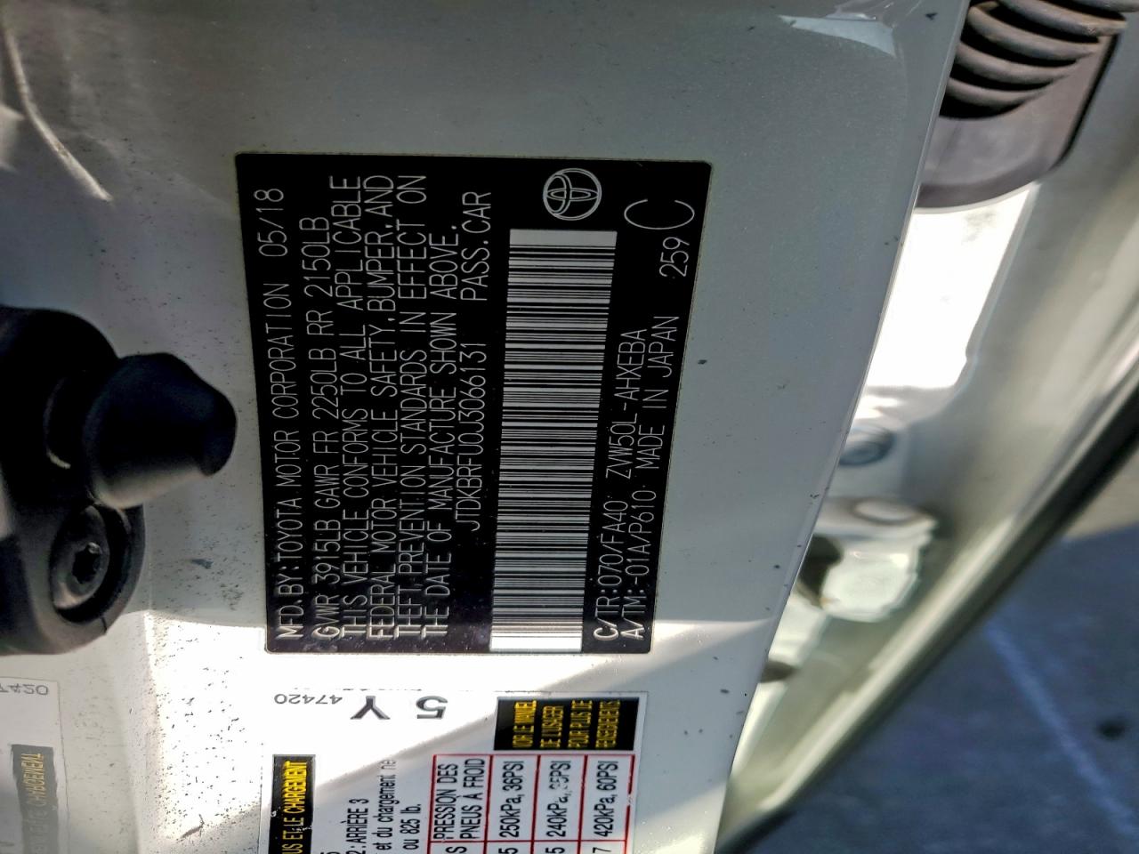 2018 TOYOTA PRIUS photo 12