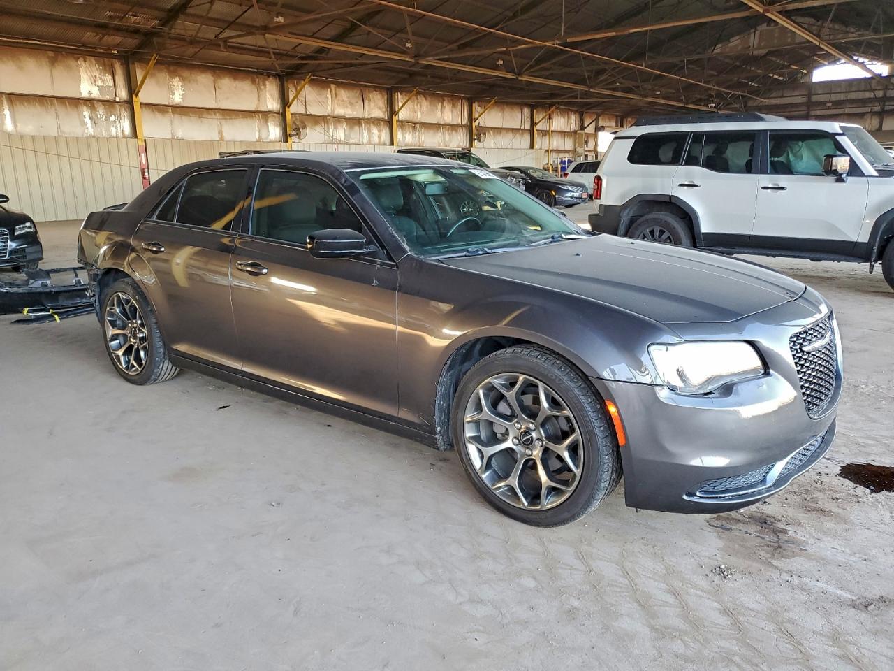 2018 CHRYSLER 300 TOURING photo 4