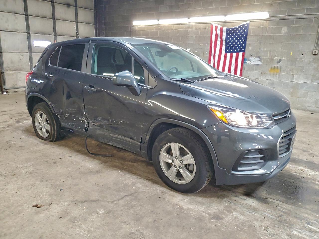 2020 CHEVROLET TRAX LS photo 4