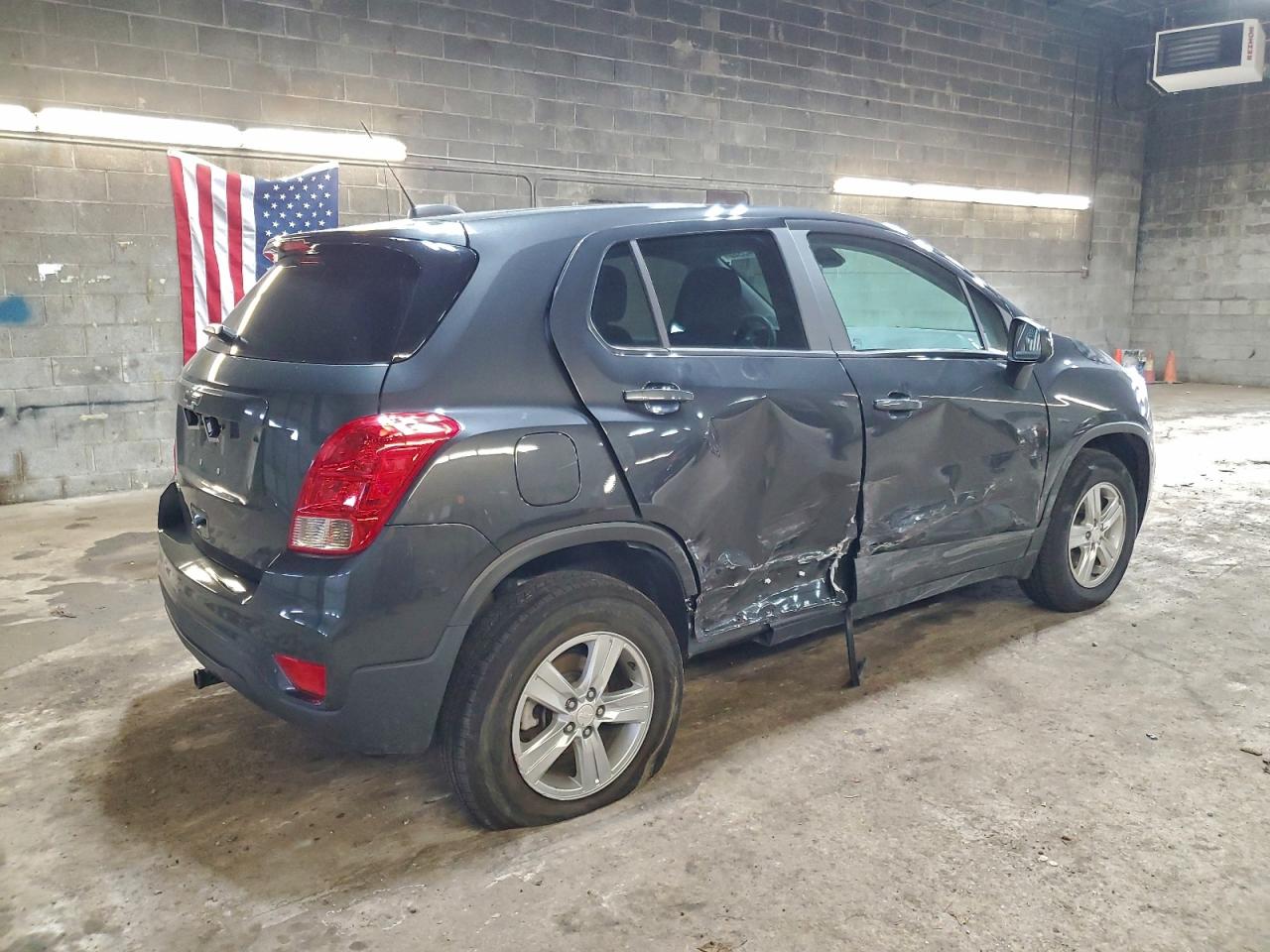 2020 CHEVROLET TRAX LS photo 3