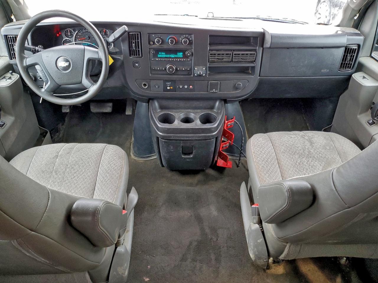 2018 CHEVROLET EXPRESS G3500 LT photo 15