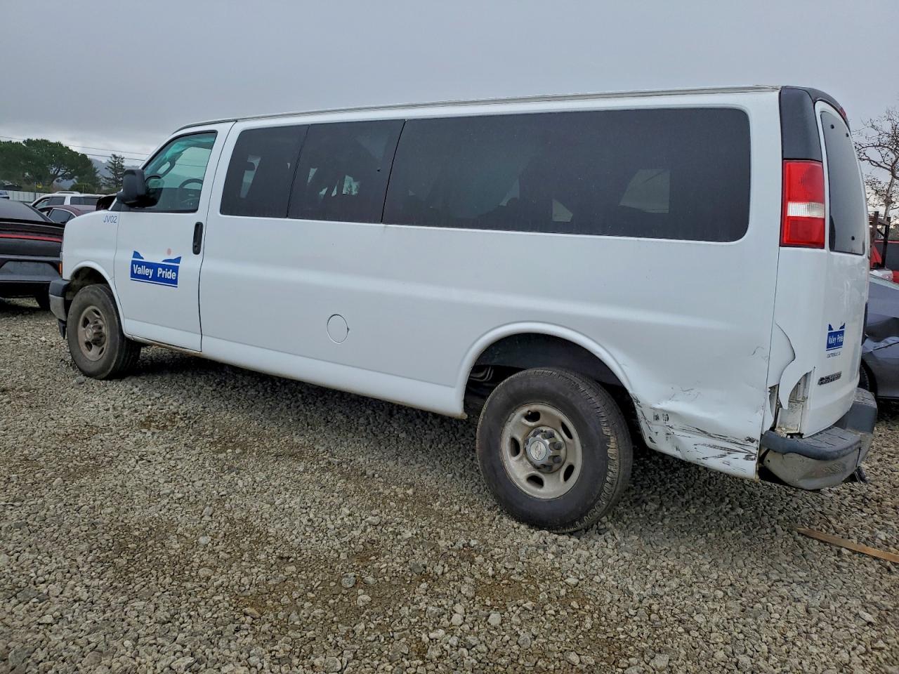 2018 CHEVROLET EXPRESS G3500 LT photo 3