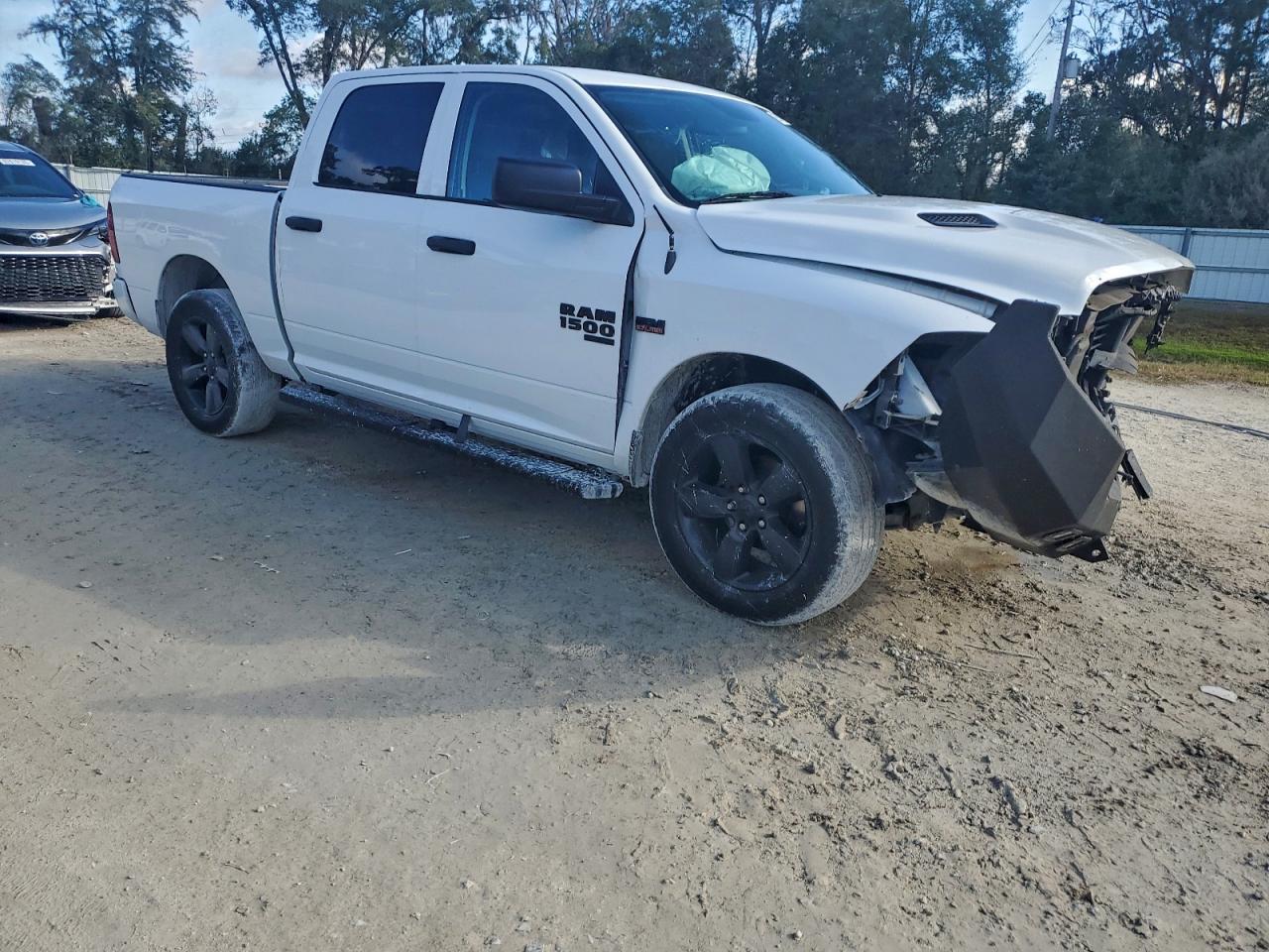 2019 RAM 1500 CLASSIC TRADESMAN photo 7