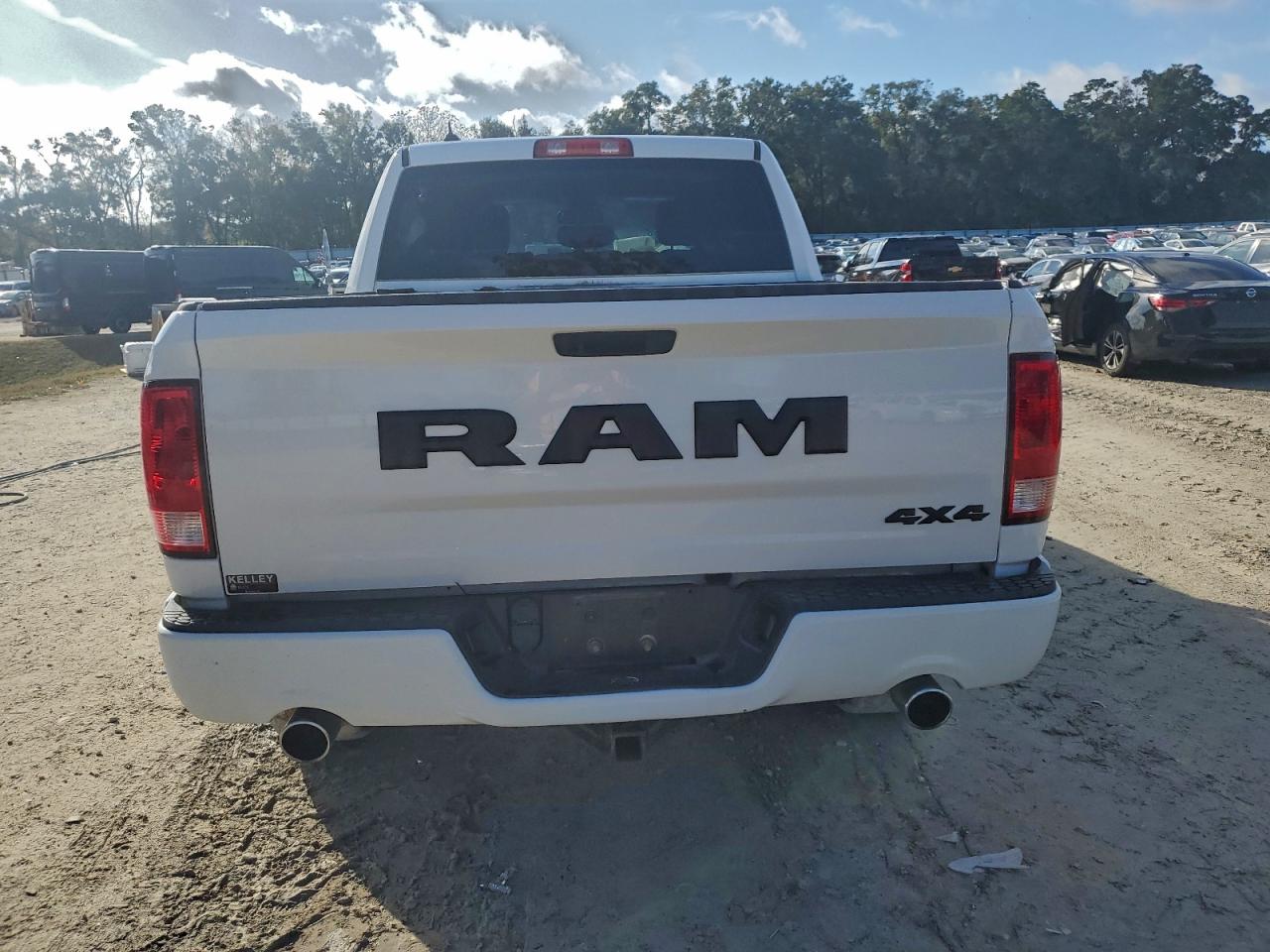 2019 RAM 1500 CLASSIC TRADESMAN photo 11