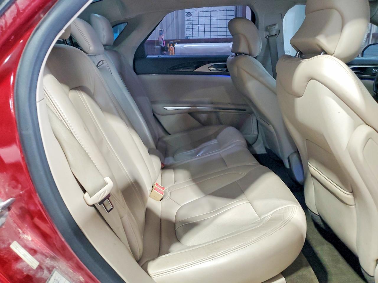 2016 LINCOLN MKZ photo 10