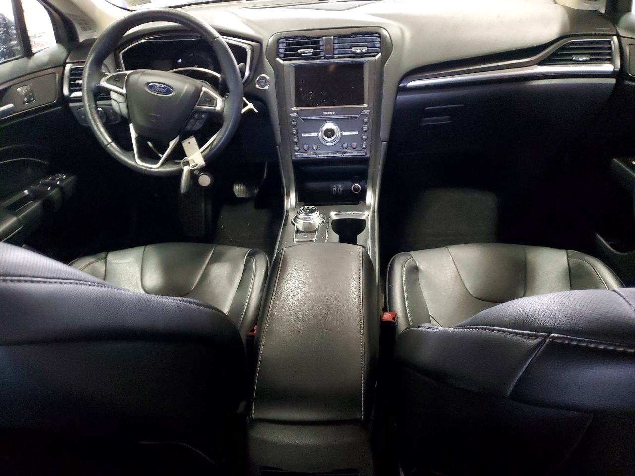2020 FORD FUSION TITANIUM photo 8