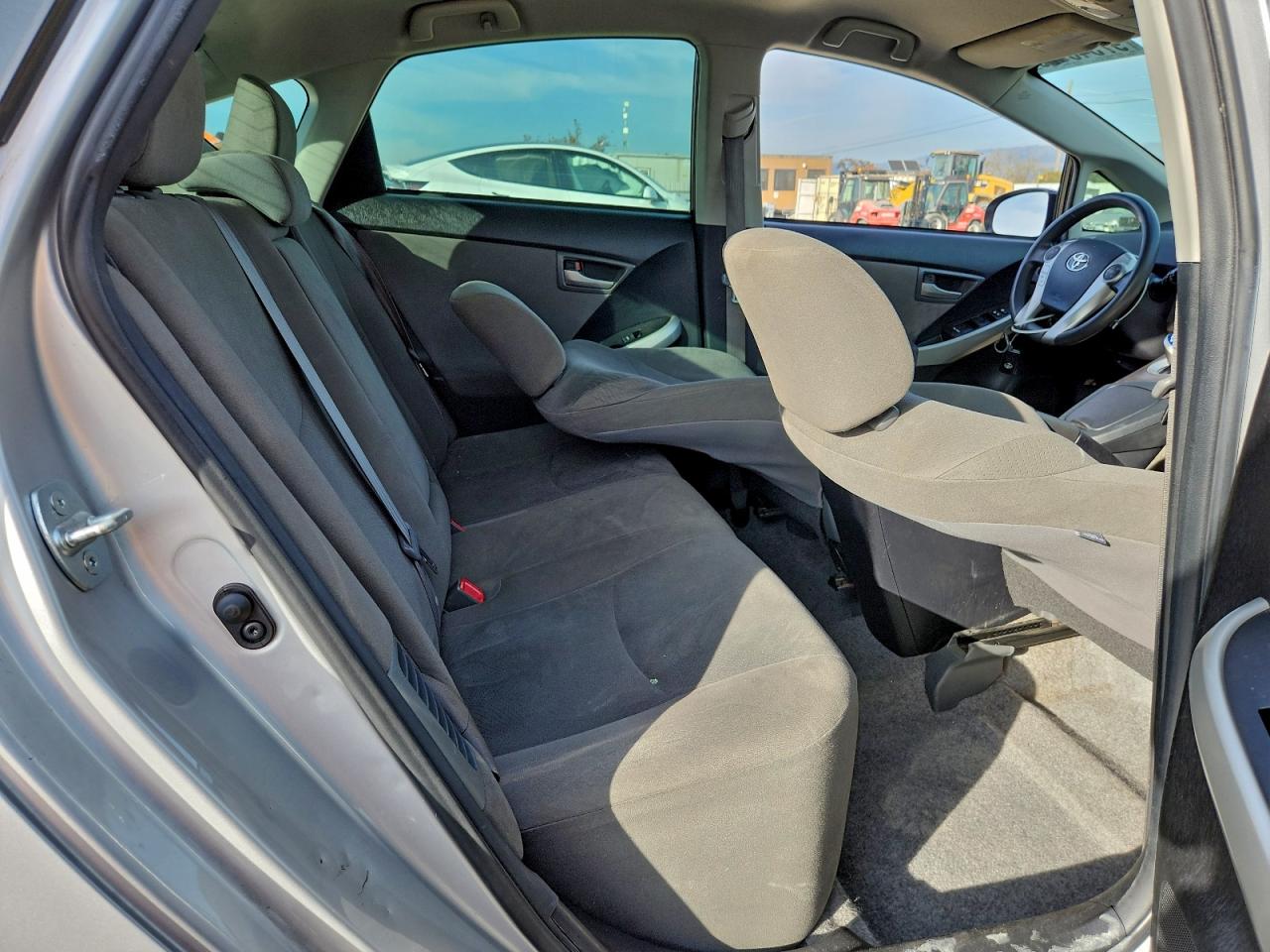 2014 TOYOTA PRIUS photo 10