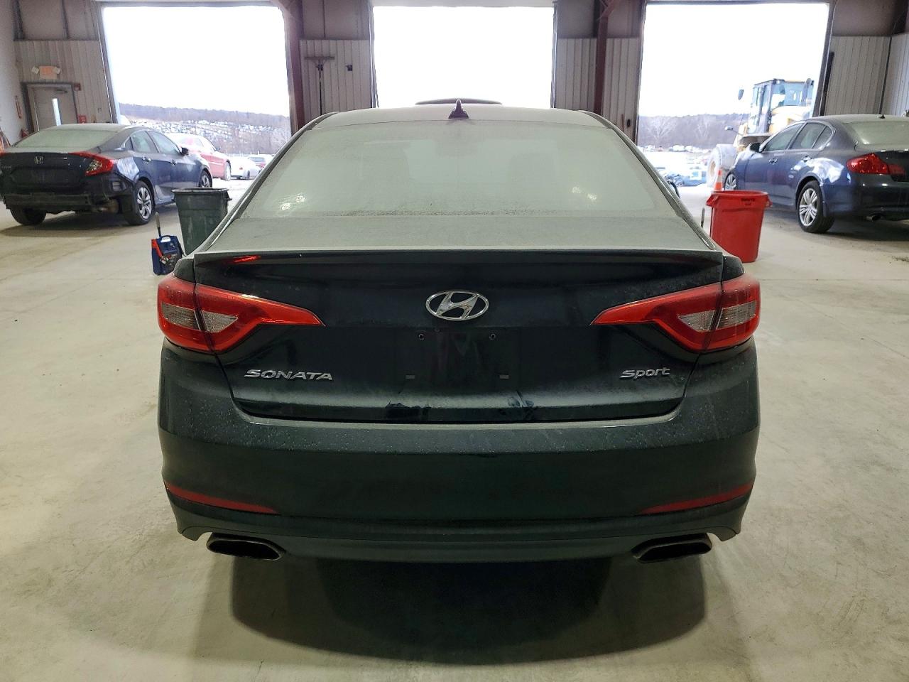 2015 HYUNDAI SONATA SPORT photo 6